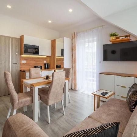Pokoje Goscinne I Apartamenty Margaret Kudowa-Zdrój Exteriör bild