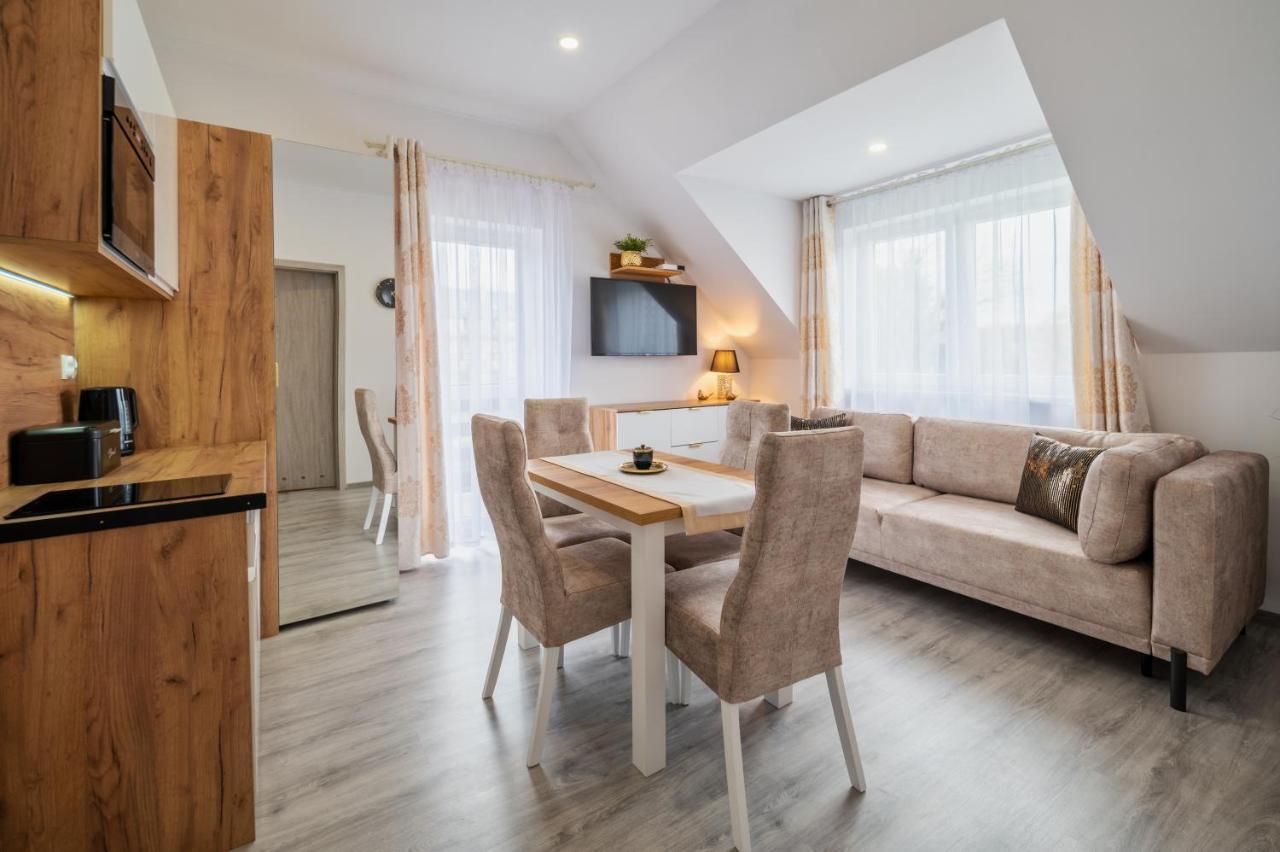 Pokoje Goscinne I Apartamenty Margaret Kudowa-Zdrój Exteriör bild