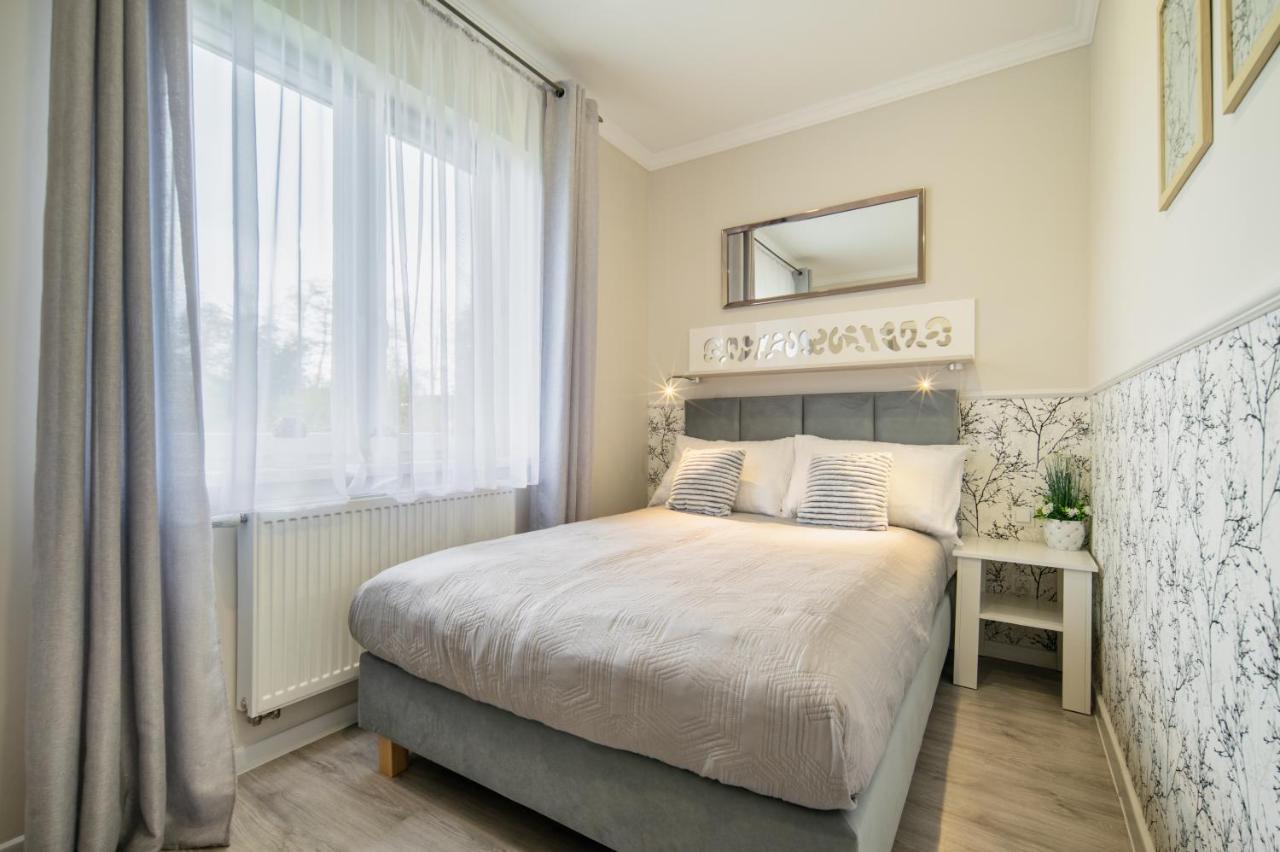 Pokoje Goscinne I Apartamenty Margaret Kudowa-Zdrój Exteriör bild