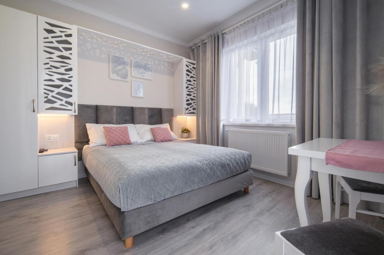 Pokoje Goscinne I Apartamenty Margaret Kudowa-Zdrój Exteriör bild